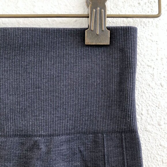 Lululemon In The Flow Crop Size 4 - Picture 6 of 10